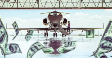 A Look At The Salaries Of Private Jet Pilots In The US In 2025