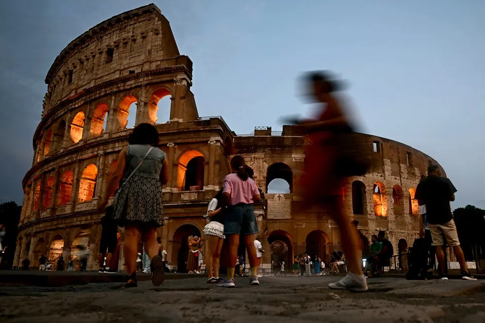 Canicule : une guide italienne décède en pleine visite du Colisée