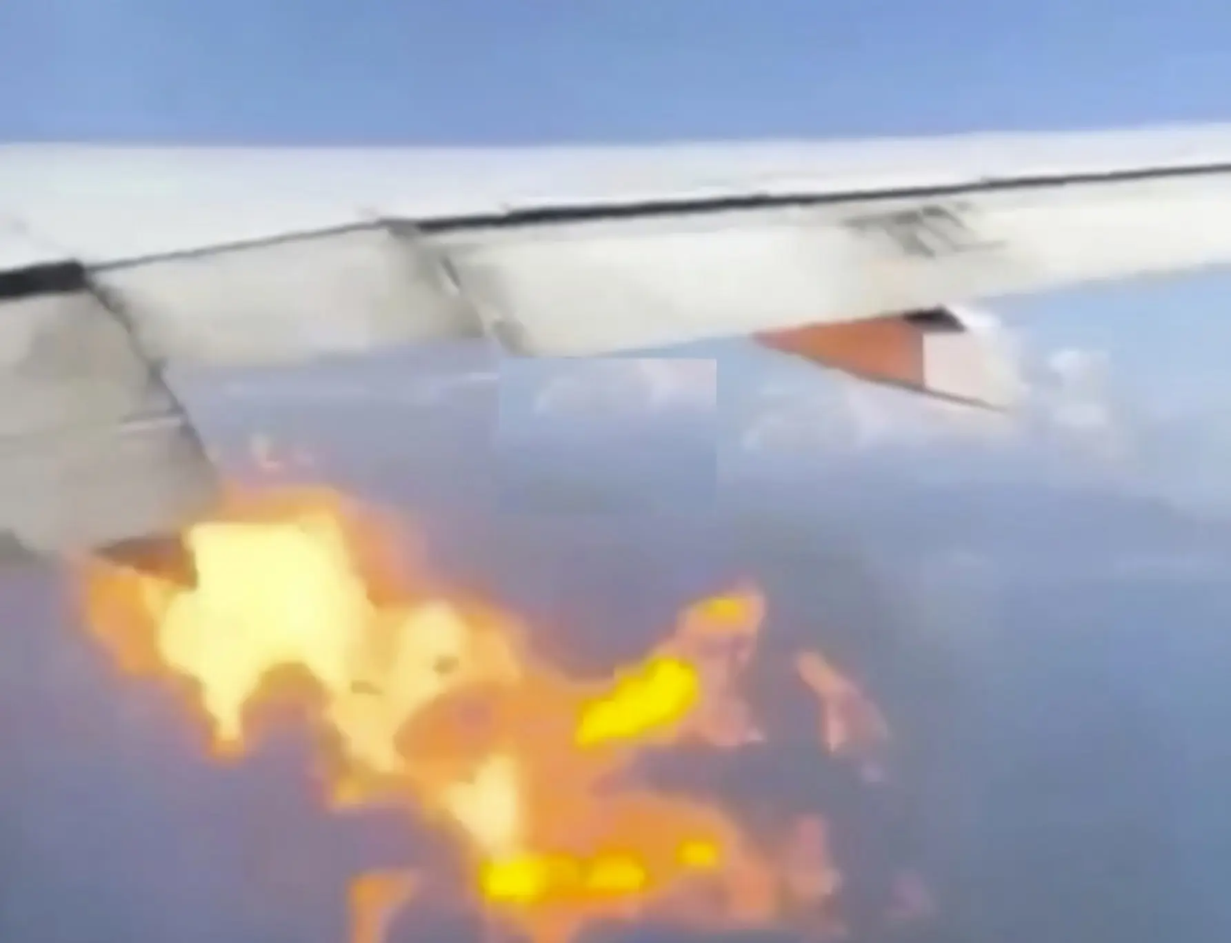 Terrified Passengers Sent ‘Goodbye Texts’ As Boeing 757 Engine Erupts In Flames Over Italy [Roundup] - View from the Wing