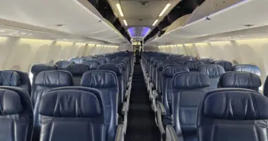 They Paid Up To $169 For Window Seats—United And Delta Knew There Was No Window, Now Both Face Class Action Suits - View from the Wing