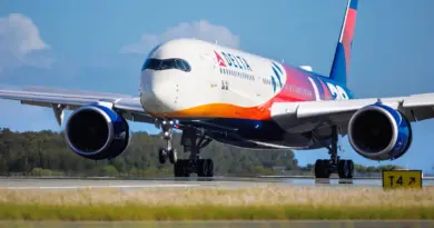 Why In The World Does Delta Air Lines Fly The Airbus A350 And Not The Boeing 787?