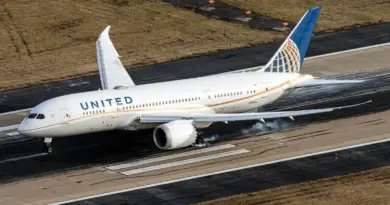 Why In The World Does United Airlines Fly The Boeing 787 And Not The Airbus A350?