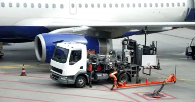 ‘Jets Don’t Use Fuel’: The Craziest Aviation Conspiracy You’ll Ever See [Roundup] - View from the Wing